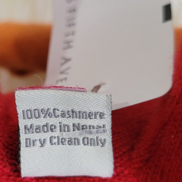 🌟NWT🌟Saks Fifth Avenue 100% Cashmere Teddy Bear - Picture 8 of 10